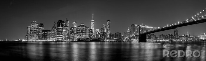 Fotobehang Manhattan nacht uitzicht vanaf Brooklyn in zwart en wit