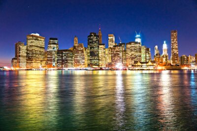 Fotobehang Manhattan verlicht door kunstlicht