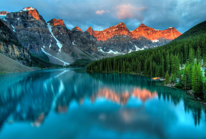 Fotobehang Moraine Lake Sunrise 