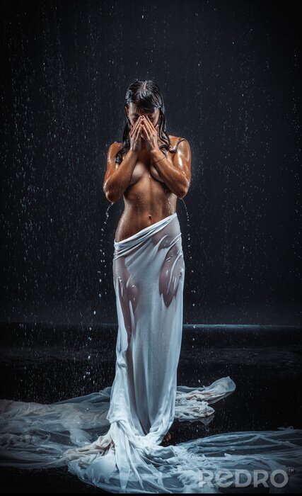Fotobehang Naakte vrouw in de regen