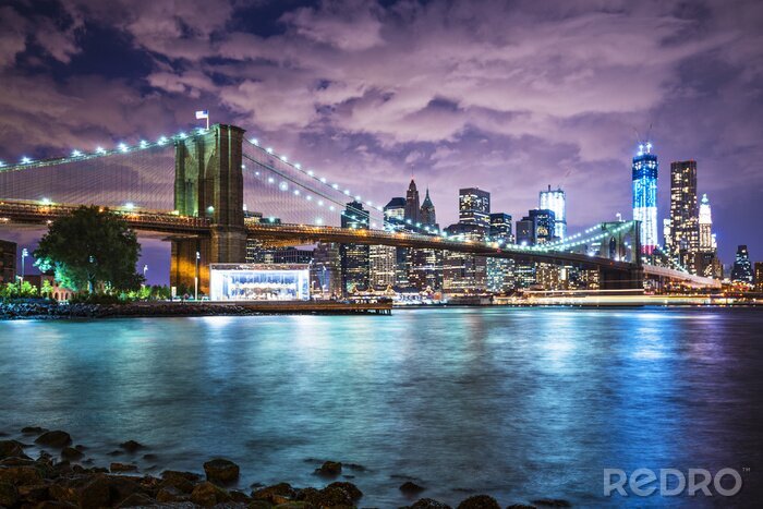 Fotobehang New York 's nachts van een afstand