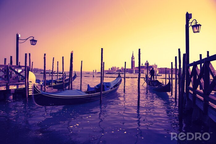 Fotobehang Oranje en paars uitzicht op Venetië