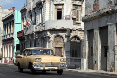 Fotobehang Oude auto lopen in Havana