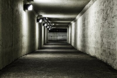 Fotobehang Oude betonnen tunnel