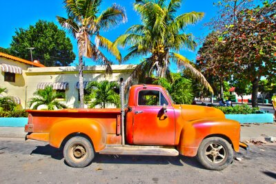 Fotobehang Oude Cubaanse auto