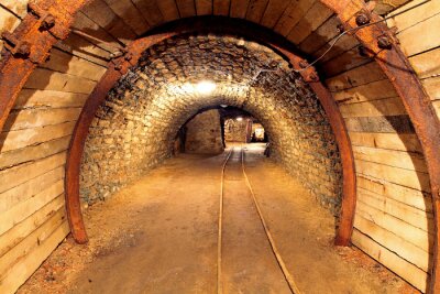 Oude houten tunnel