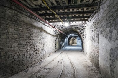 Fotobehang Oude ondergrondse tunnel