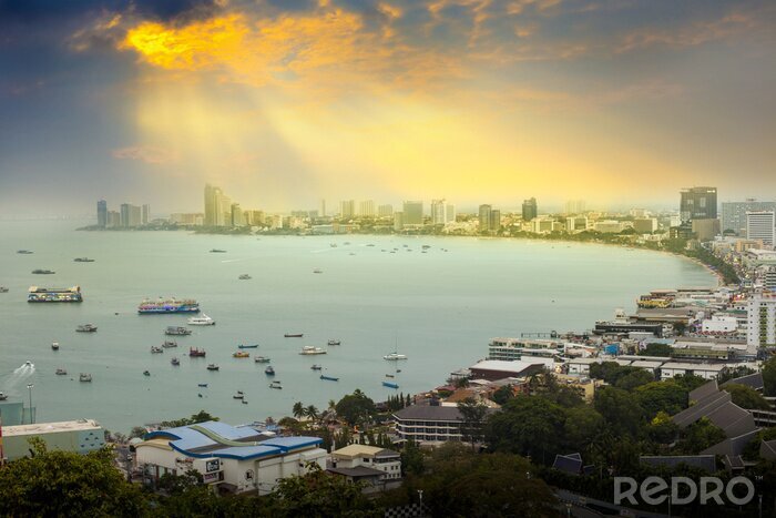 Fotobehang Panorama van de zee en de stad