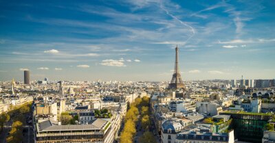 Panorama van een zonnig Parijs