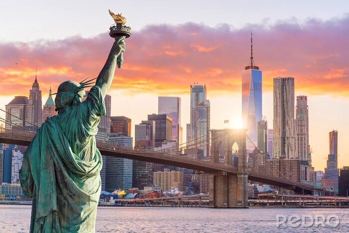 Fotobehang Panorama van New York City en het Vrijheidsbeeld