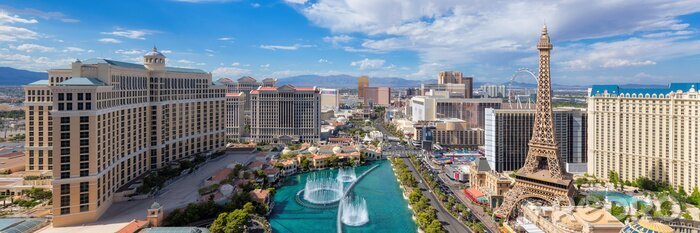Fotobehang Panoramic view of Las Vegas strip at sunny day