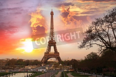 Fotobehang Parijs en de Eiffeltoren in het westen