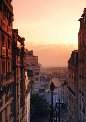 Fotobehang Parijs en de zonsopgang tussen de straten