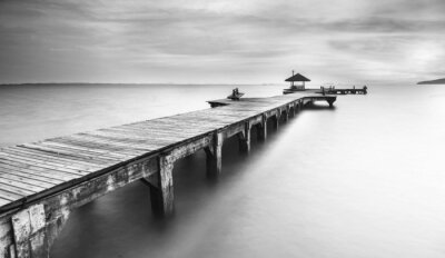 Fotobehang Pier in zwart-wit