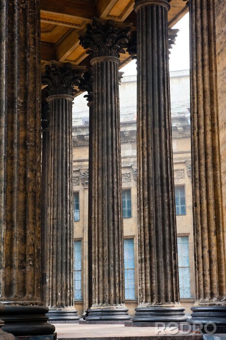 Fotobehang prachtige colonnade van de Kazan Kathedraal in St. Petersburg