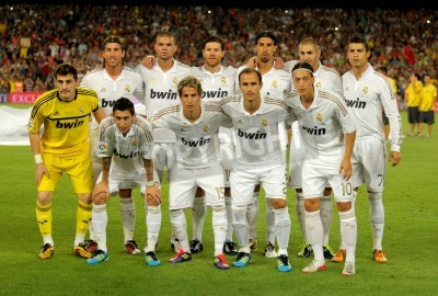 Fotobehang Real Madrid-spelers voor de wedstrijd