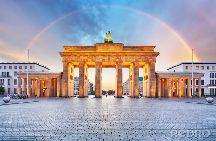 Fotobehang Regenboog boven de Brandenburger Tor