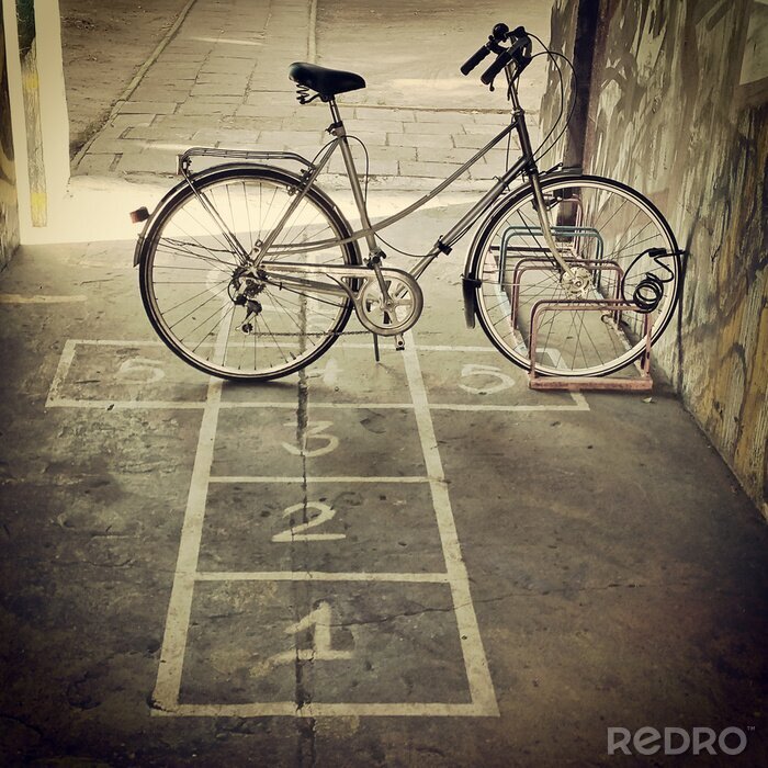Fotobehang Retro fiets op de stoep