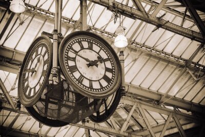 Fotobehang Retro klok op het station