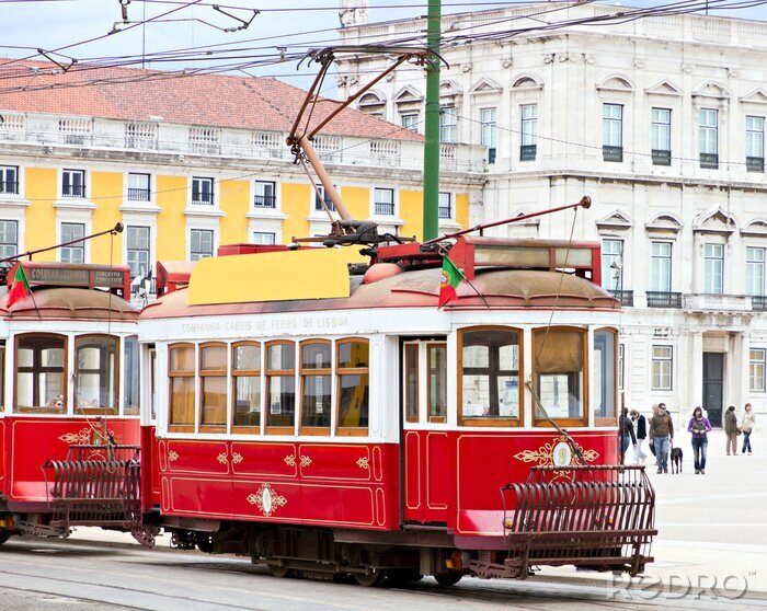 Fotobehang rode tram van Lissabon, Portugal