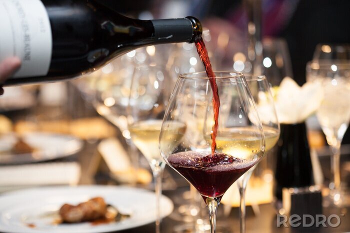 Fotobehang Rode wijn in een restaurant