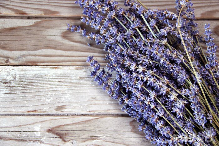 Fotobehang Rustiek patroon met een boeket lavendel
