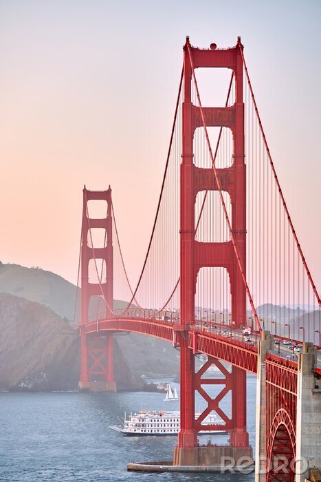 Fotobehang San Francisco en Golden Gate in mist