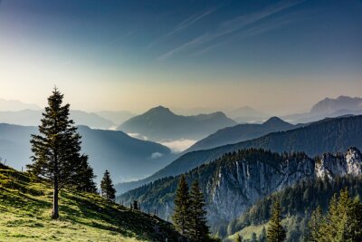Fotobehang Schilderachtig berglandschap bij zonsopgang in de Alpen