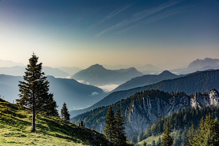 Fotobehang Schilderachtig berglandschap bij zonsopgang in de Alpen