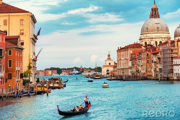 Fotobehang Schilderachtig water in het Venetiaanse kanaal