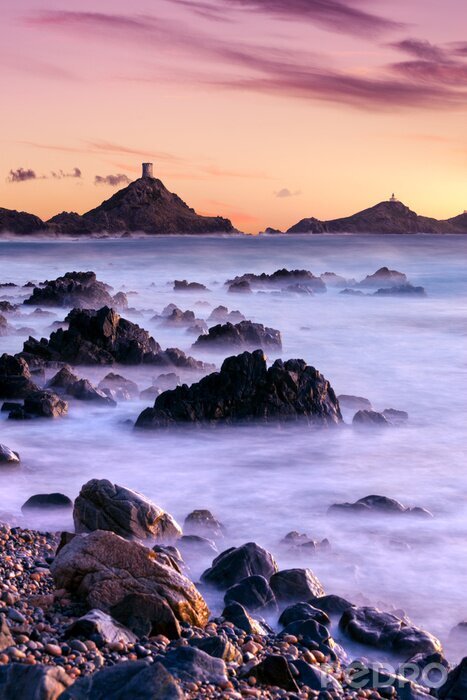 Fotobehang Schuimende golven en de zee