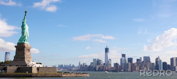 Fotobehang Skyline van de stad met het Vrijheidsbeeld