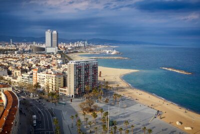 Fotobehang Skyline van een strand in Barcelona