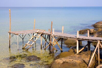 Fotobehang Smalle pier in Thailand