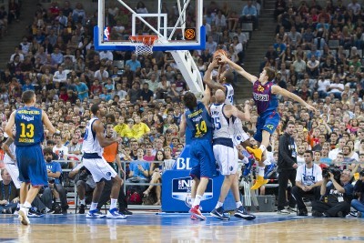 Fotobehang Sportieve basketbalwedstrijd