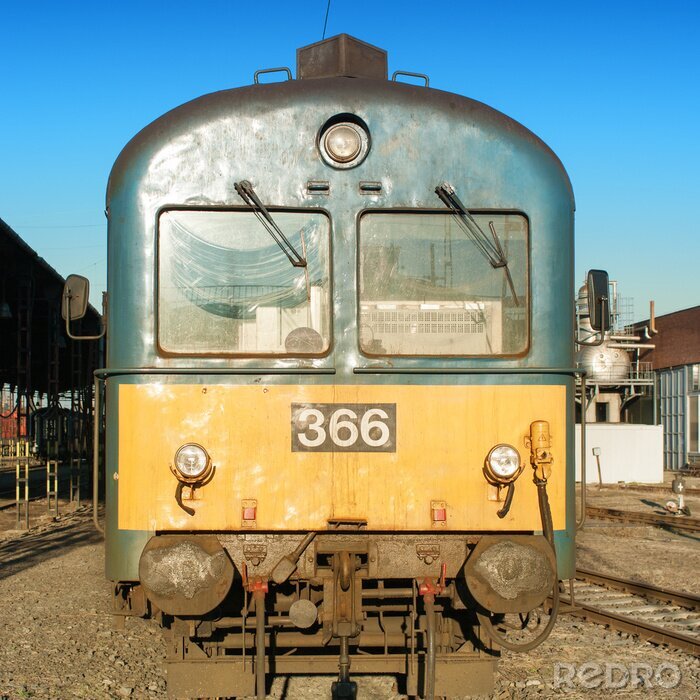 Fotobehang Stoffige stilstaande trein