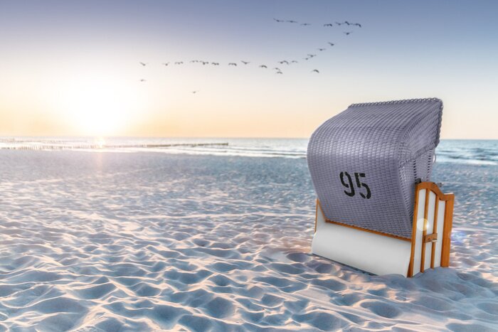 Fotobehang Strand en bankje aan zee