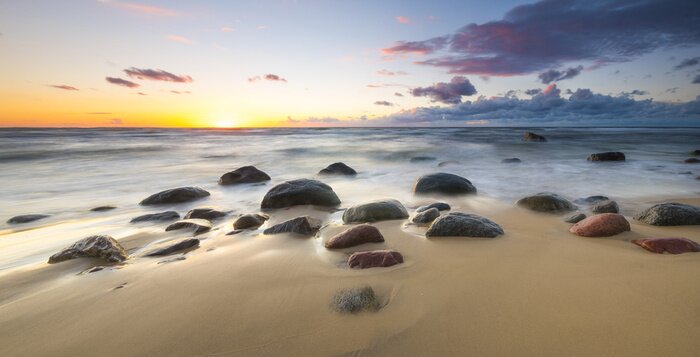Fotobehang Strand met rotsen