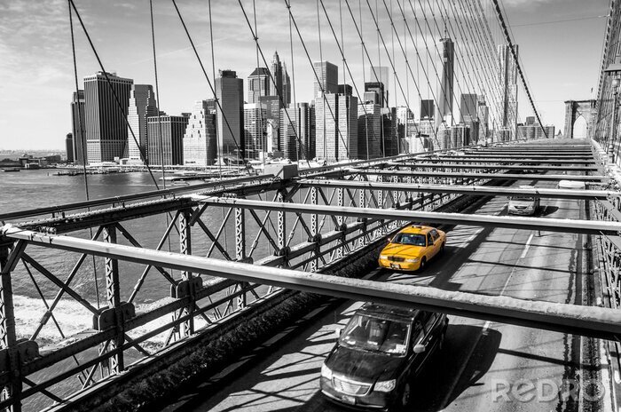 Fotobehang Taxi oversteken van de Brooklyn Bridge in New York
