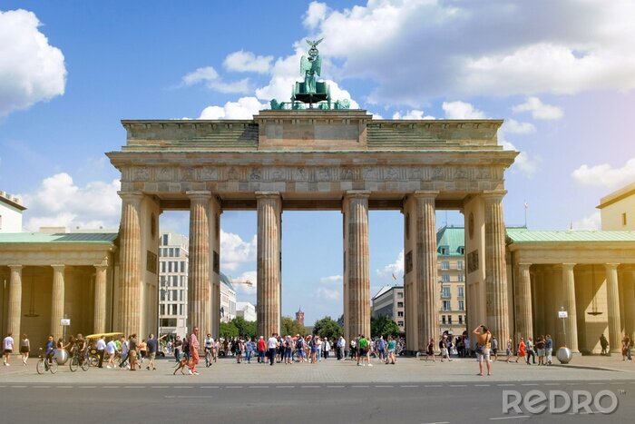 Fotobehang Toeristen bij monumenten van Berlijn