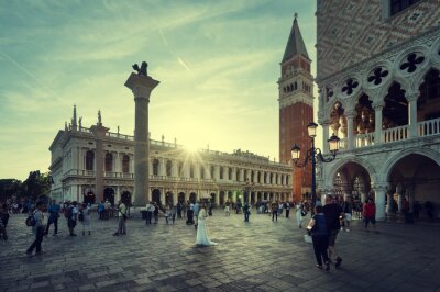 Toeristen op het Venetiaanse plein