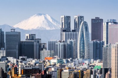 Fotobehang Tokio en gebouwen op de achtergrond van een berg