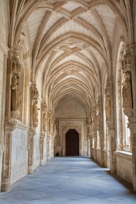 Fotobehang Toledo - Gotische atrium van Monasterio San Juan de los Reyes