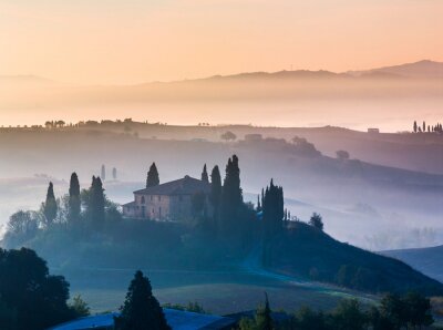 Toscane op de vroege ochtend