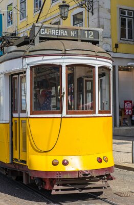 Fotobehang Tram in Lissabon, Portugal