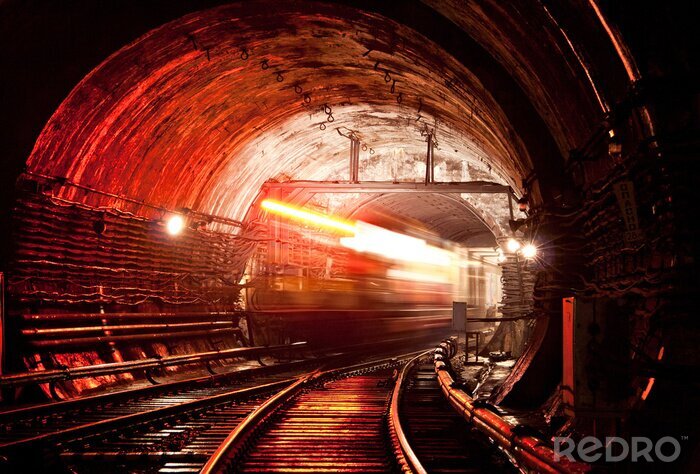 Fotobehang Tunnel in rood licht