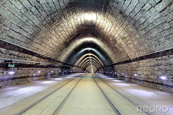 Fotobehang Tunnel met sporen