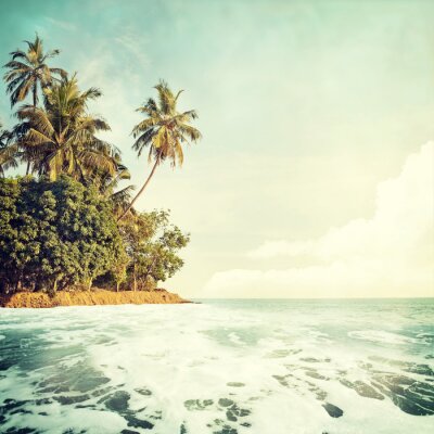 Fotobehang Uitzicht op een tropisch strand in vintage tinten