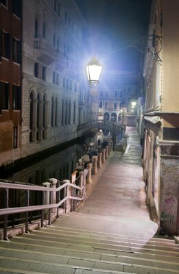 Fotobehang Venetië straat 's nachts, Italië