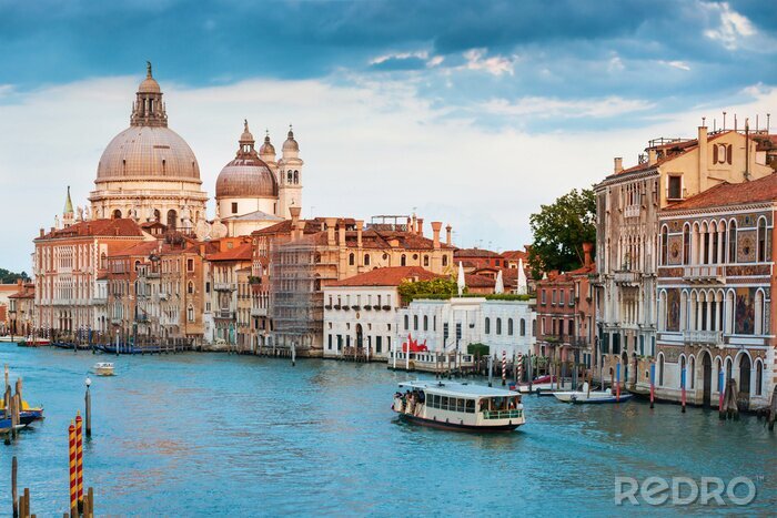 Fotobehang Venetië tegen de achtergrond van de hemel